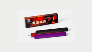 Fire Sticks alacsony hőmérsékletű viaszgyertya szett piros, lila és fekete gyertyákkal, érzéki BDSM játékokhoz. EN: Fire Sticks low temperature wax candle set with red, purple and black candles for sensual BDSM play.