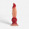 HU: Cerberus Knot háromfejű anál játék farkas-fantázia formával, piros és testszínű kivitelben, tapadókorongos talppal. EN: Cerberus Knot three-headed anal toy with wolf-fantasy shape, red and skin-tone design, and suction cup base.