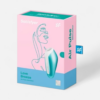 HU: Satisfyer Love Breeze Ice Blue léghullámos csiklóizgató doboza és jegeskék készüléke fekete háttéren. EN: Satisfyer Love Breeze Ice Blue air-pulse clitoral stimulator packaging and ice-blue device on a black background.