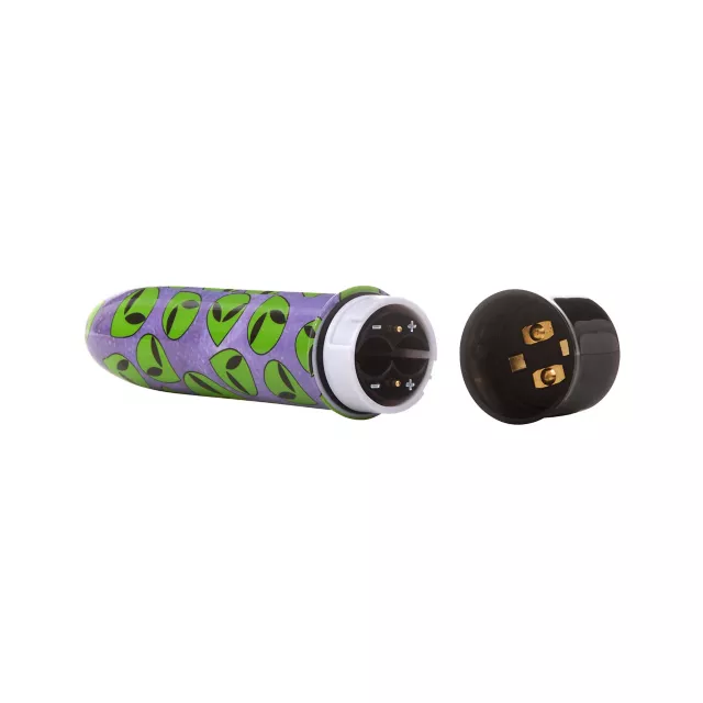 HU: Mini Máz – Idegen Behatoló minivibrátor nyitott elemtartóval, levehető fekete kupakkal és a 2 db AAA elem helyével. EN: Mini Máz – Alien Intruder mini vibrator with open battery compartment, removable black cap and space for 2 AAA batteries.