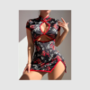 HU: SĂĄrkĂĄnylĂĄz fekete-piros sĂĄrkĂĄnyos qipao cosplay ruha elölrĆl, mĂ©ly kivĂĄgĂĄssal Ă©s combhasĂtĂ©kkal EN: Dragon Fever black and red dragon qipao cosplay dress from the front with deep cutouts and thigh slit