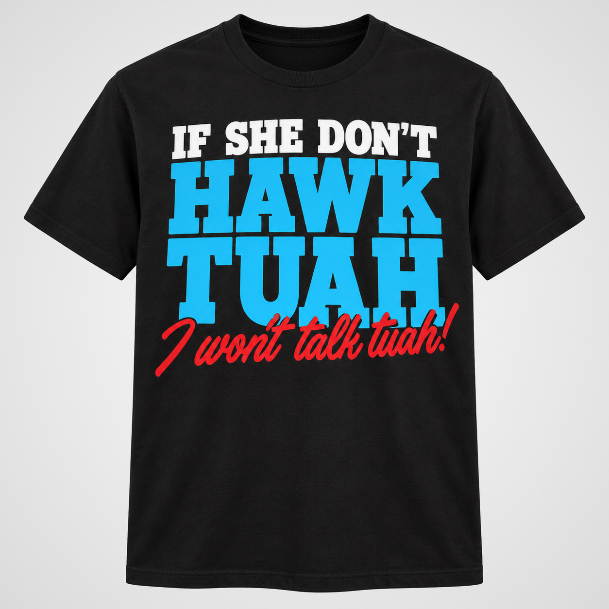 HU: Fekete Hawk Tuah pĂłlĂł elölnĂ©zetbĆl, fehĂ©r, kĂ©k Ă©s piros felirattal, Spencerâs USA. EN: Black Hawk Tuah T-shirt shown from the front with white, blue and red lettering, from Spencerâs USA.